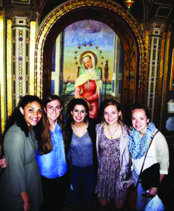 Zoe Sheppard '16, Anneliese Goetz '16, McKInley Polla '16, Suzanne Antoniou '16, and Alice Felker '16 visit Mater Admirabilis in Rome. 