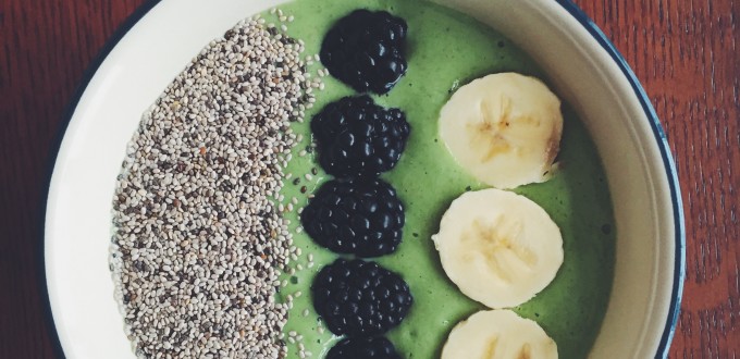 Smoothie Bowls: The Latest Food Trend